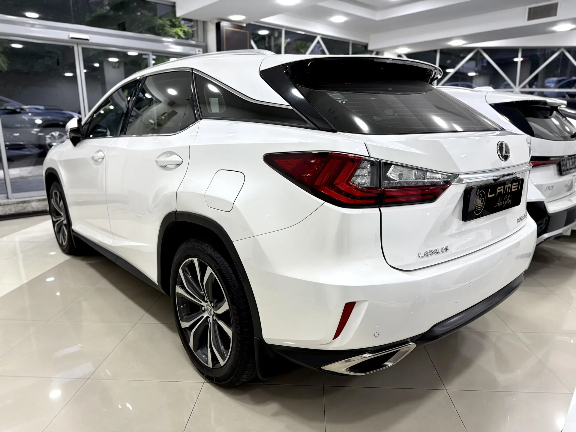 لکسوس  RX 5
