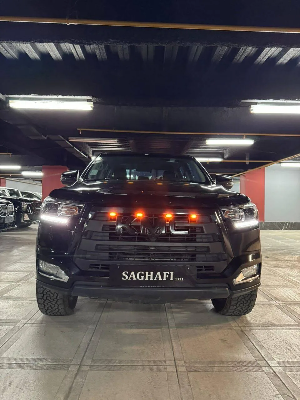 کی ام سی  T8 2