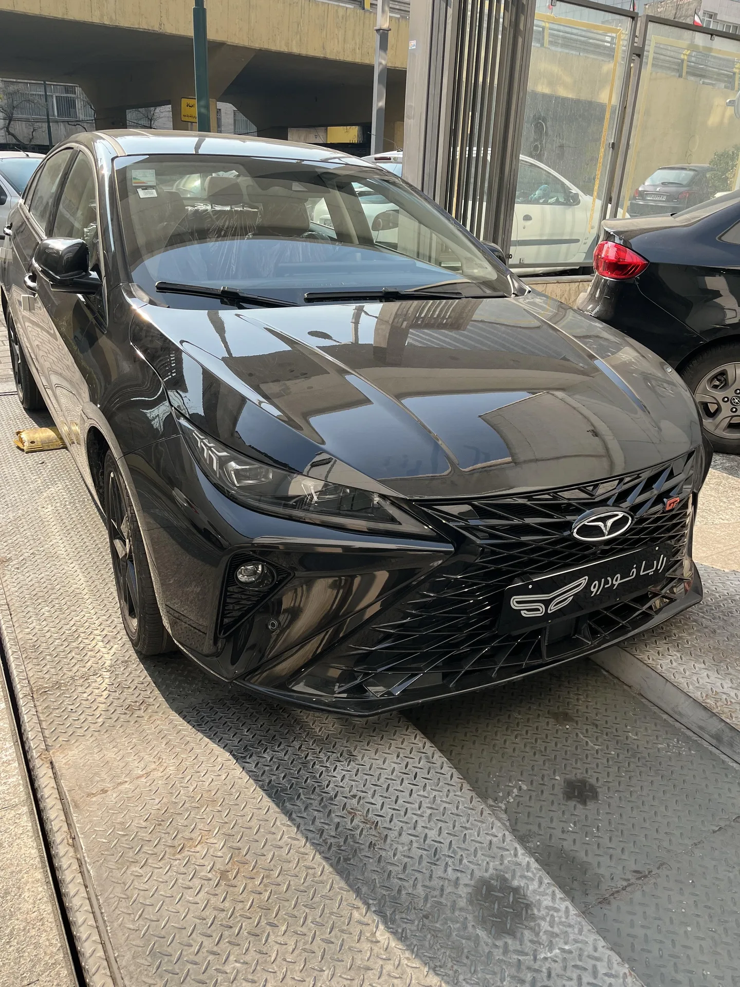 فونیکس  آریزو 6 جی تی (Z6 GT) 3