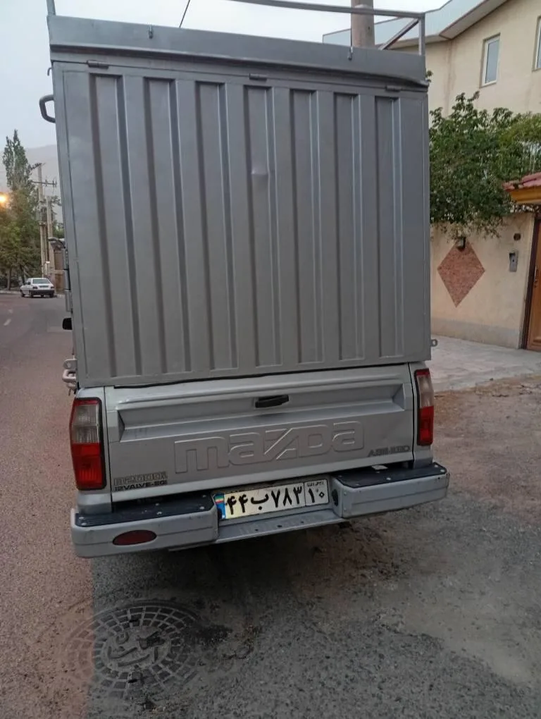 مزدا  وانت تک‌کابين 2