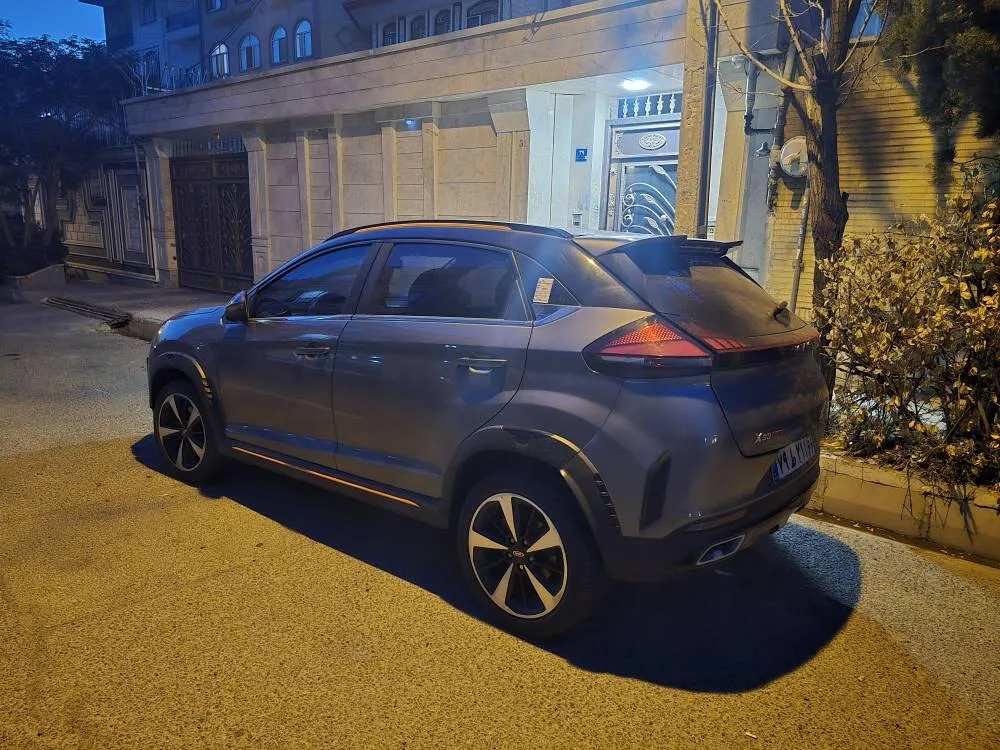 ام وی ام  X33 کراس 4