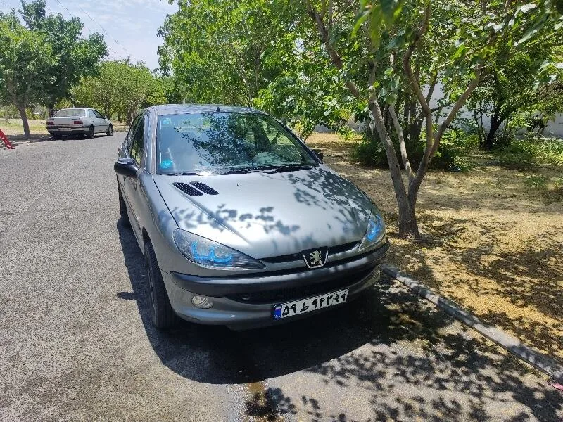 پژو 206