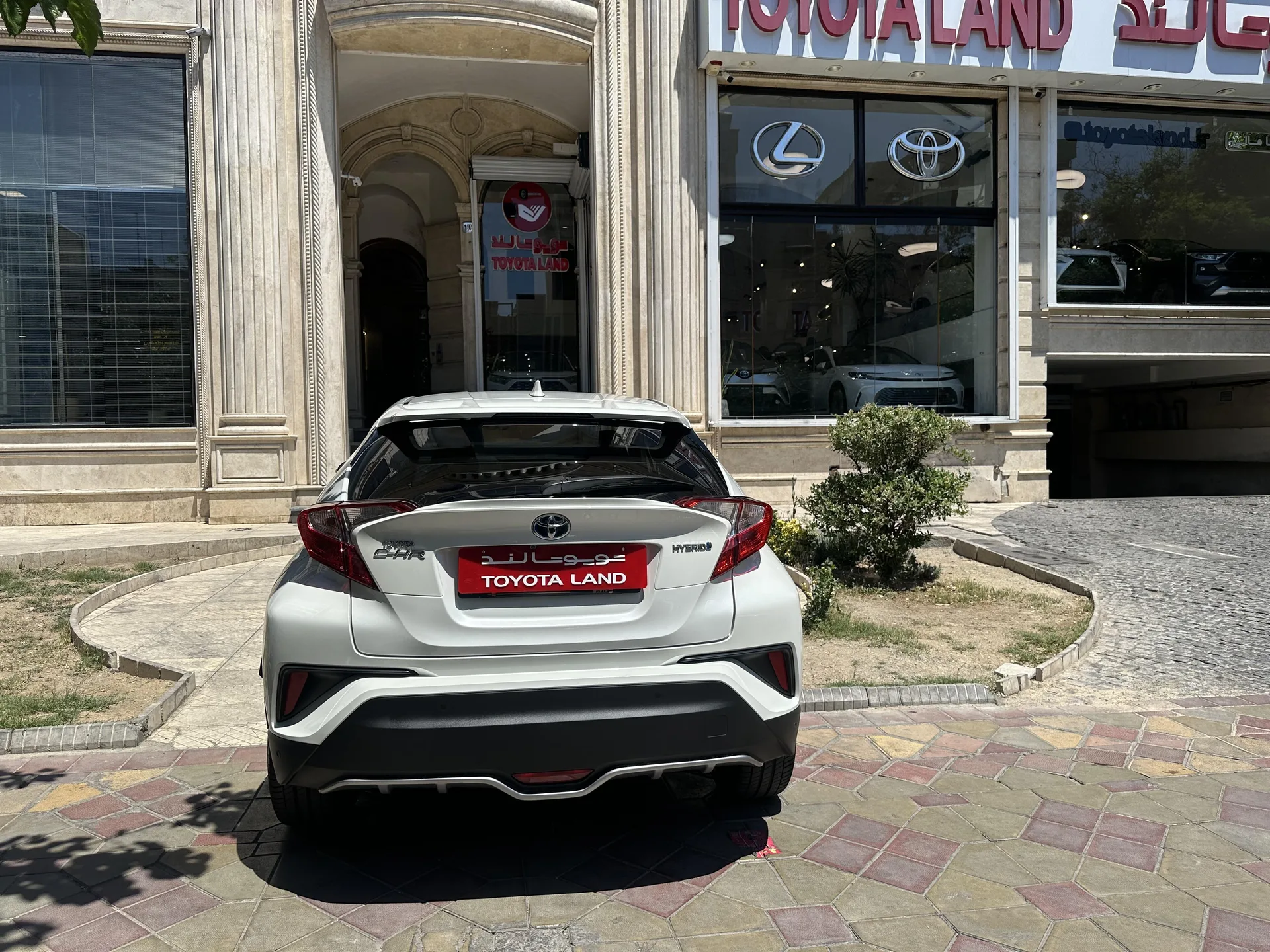 تویوتا  C-HR 4