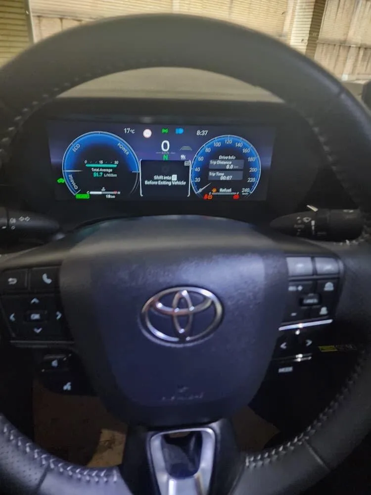 تویوتا  کمری هیبرید 4
