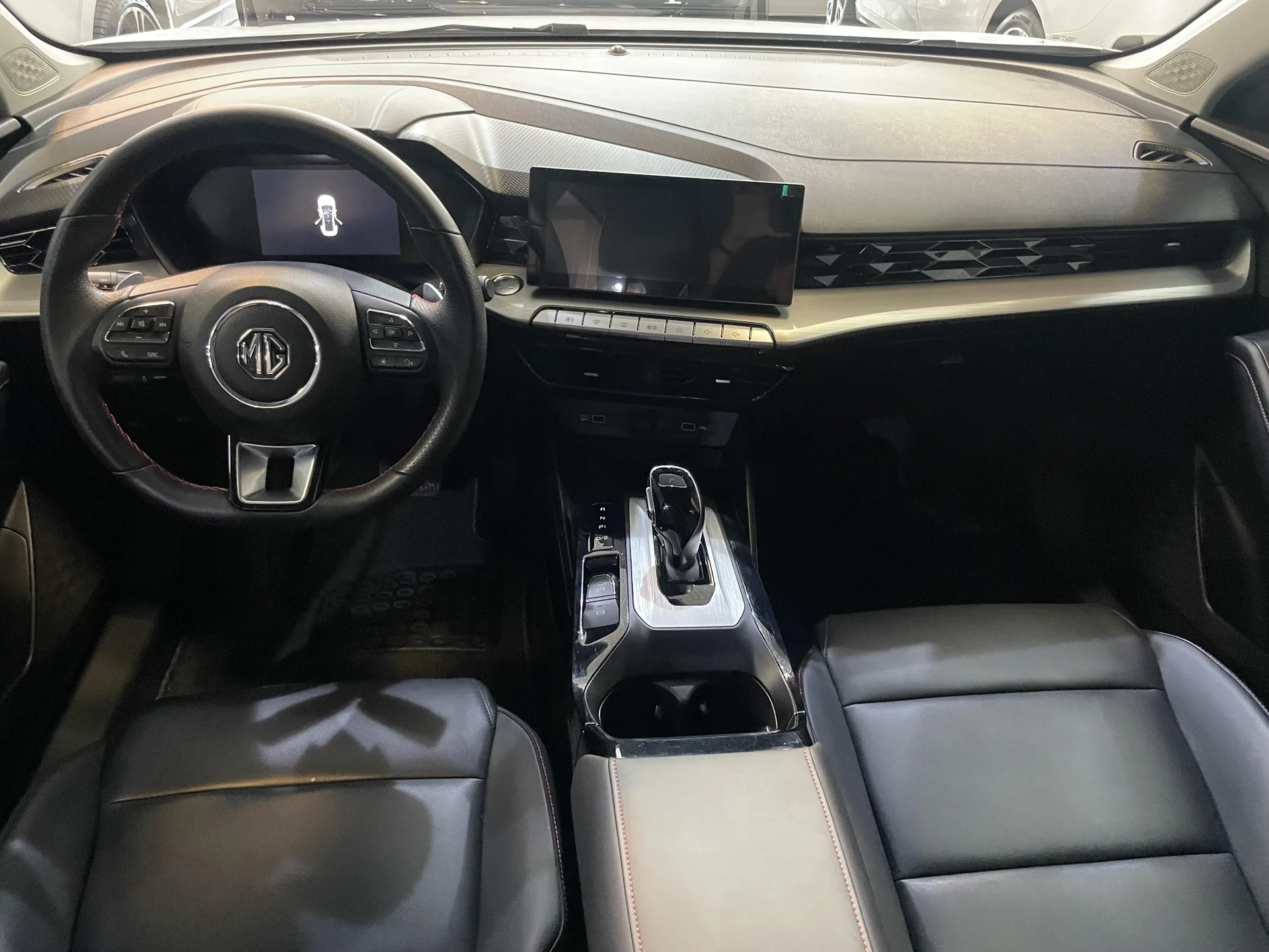 ام جی  GT 5