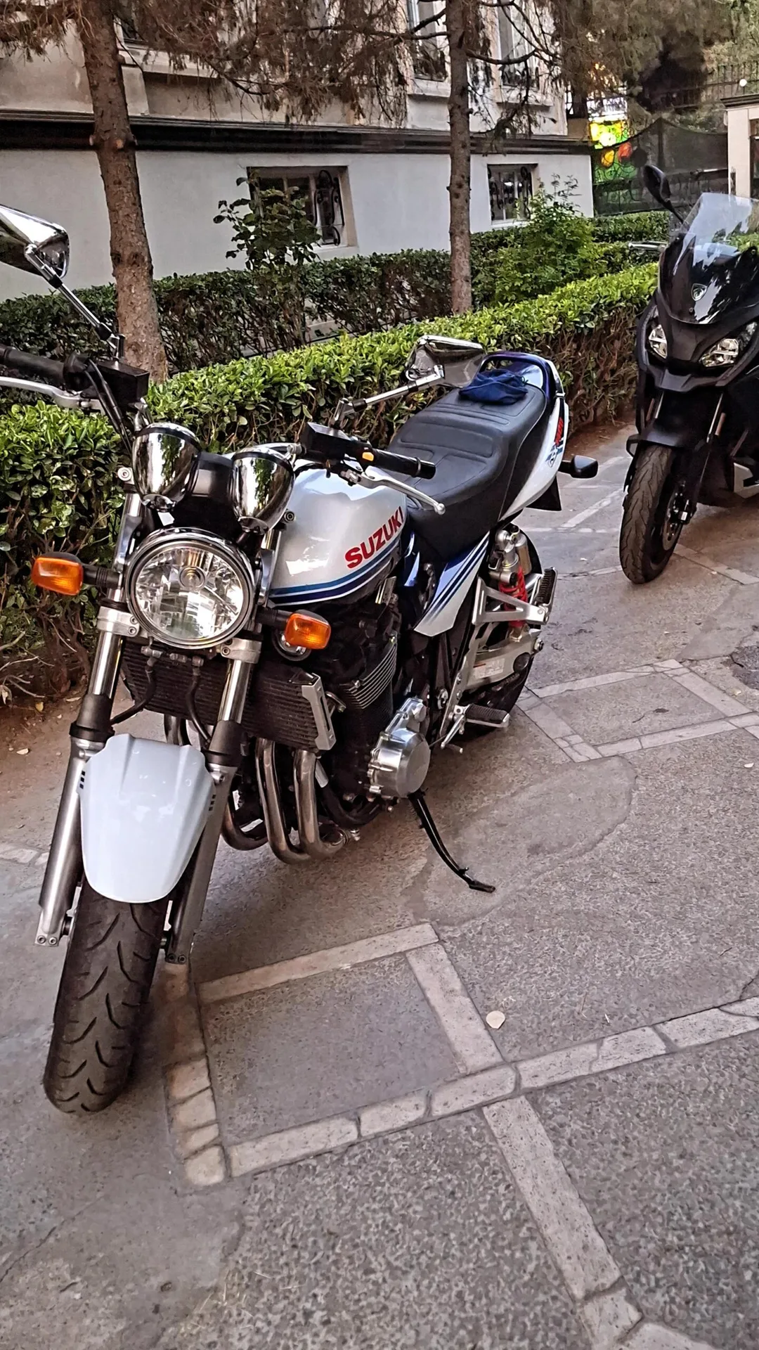 سوزوکی GSX 1400