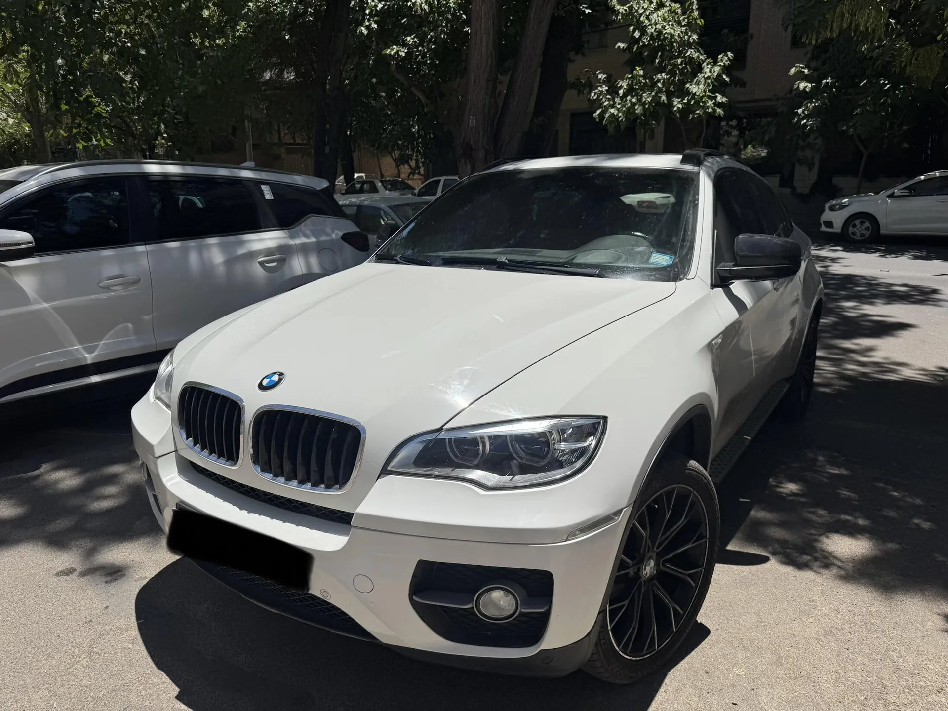 ب ام و X6