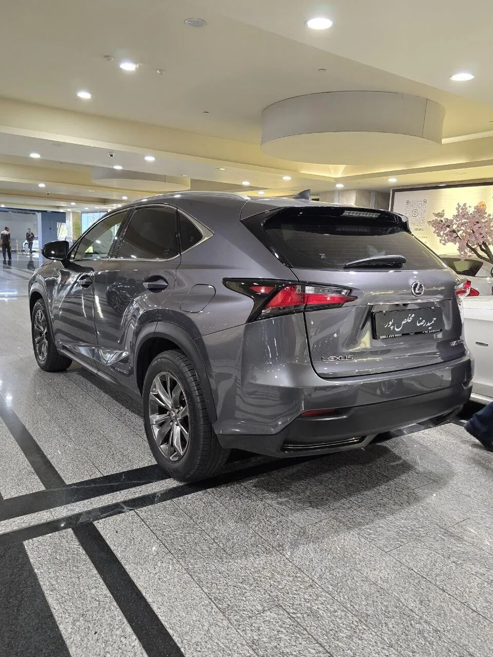 لکسوس  NX هیبرید 5