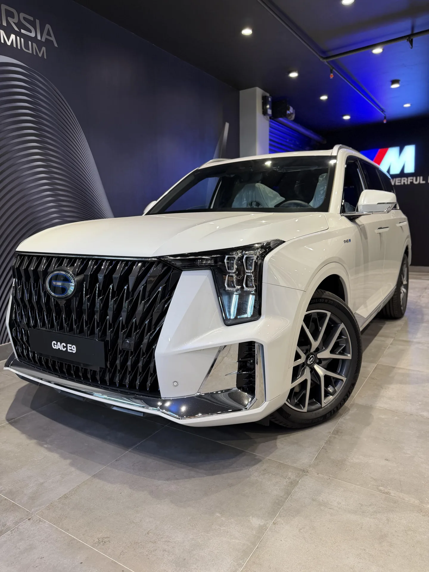 جی ای سی ES9