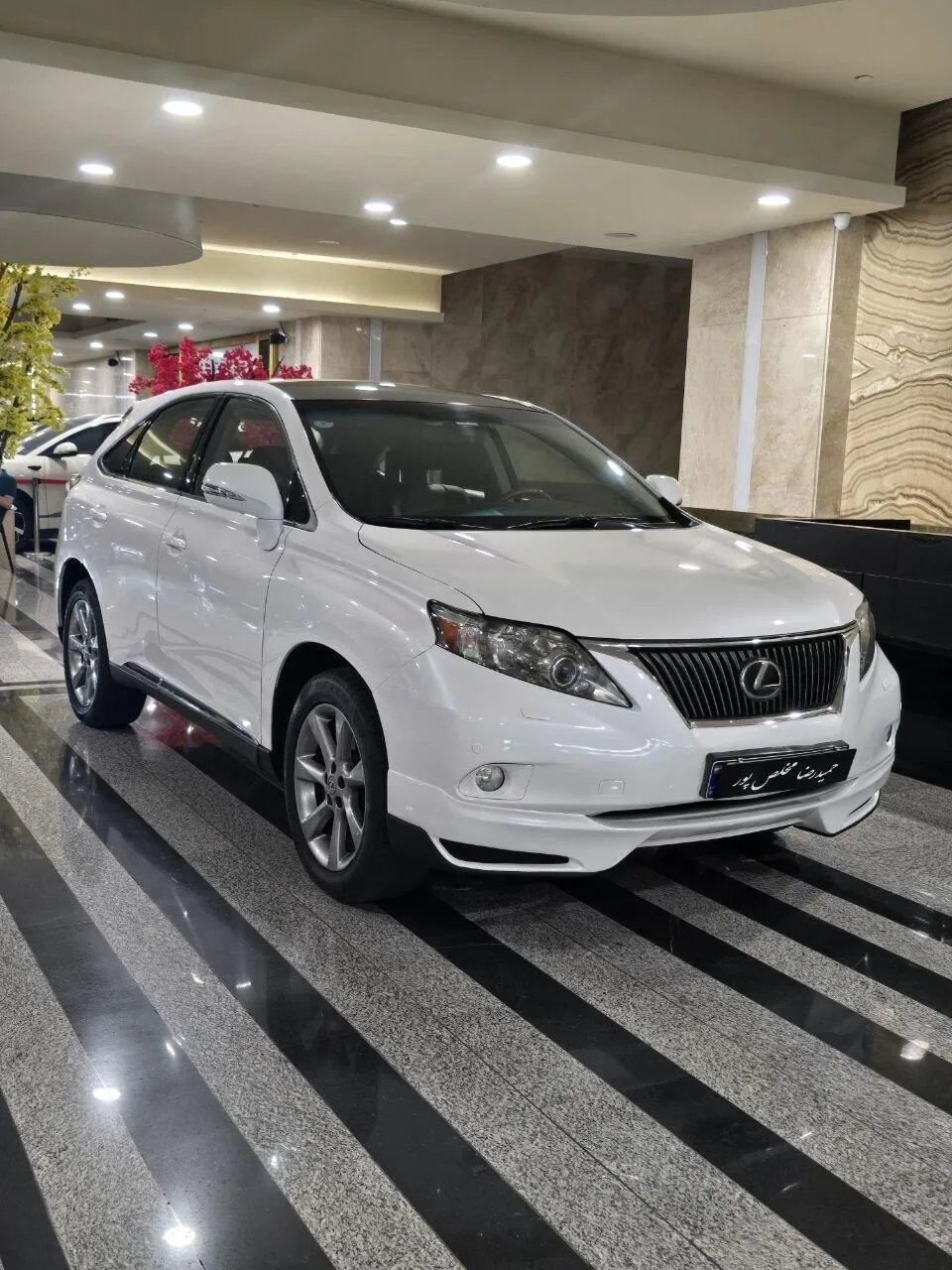 لکسوس  RX 2
