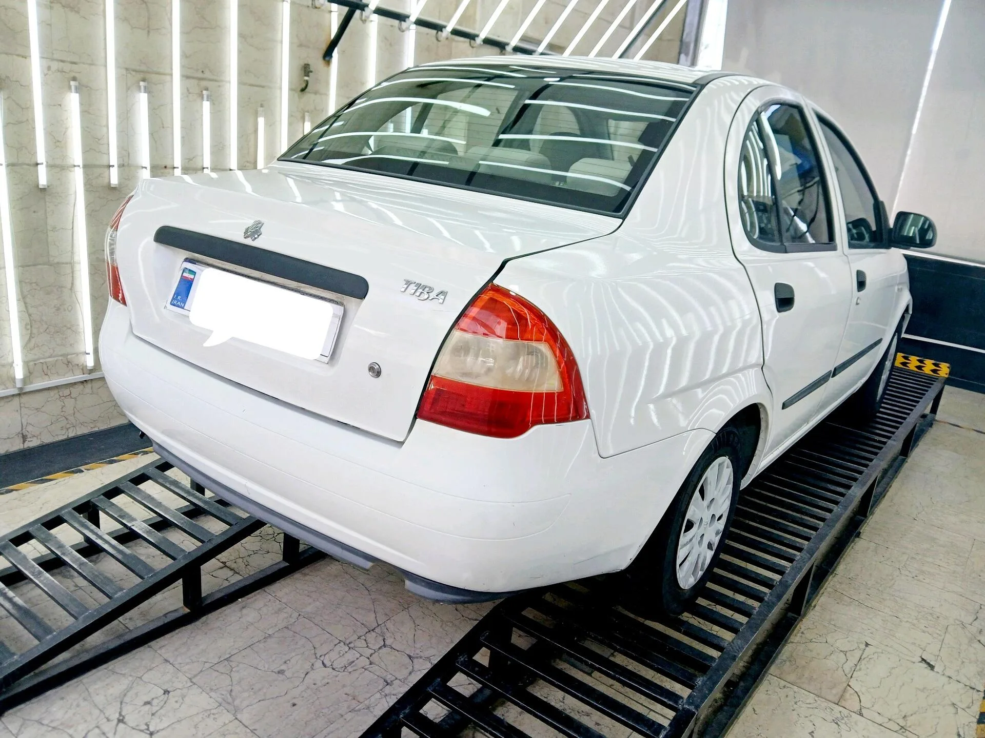تیبا  صندوق دار 3