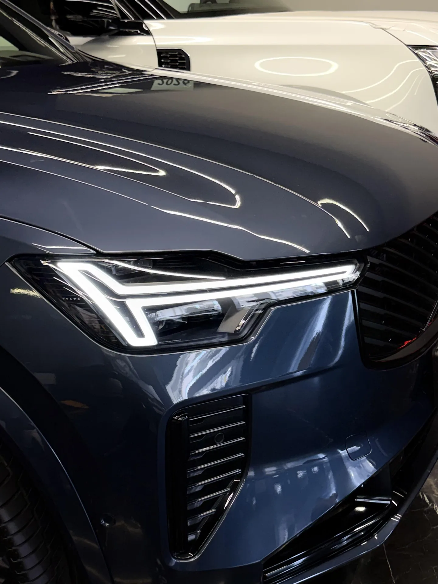 ولوو  XC90 4