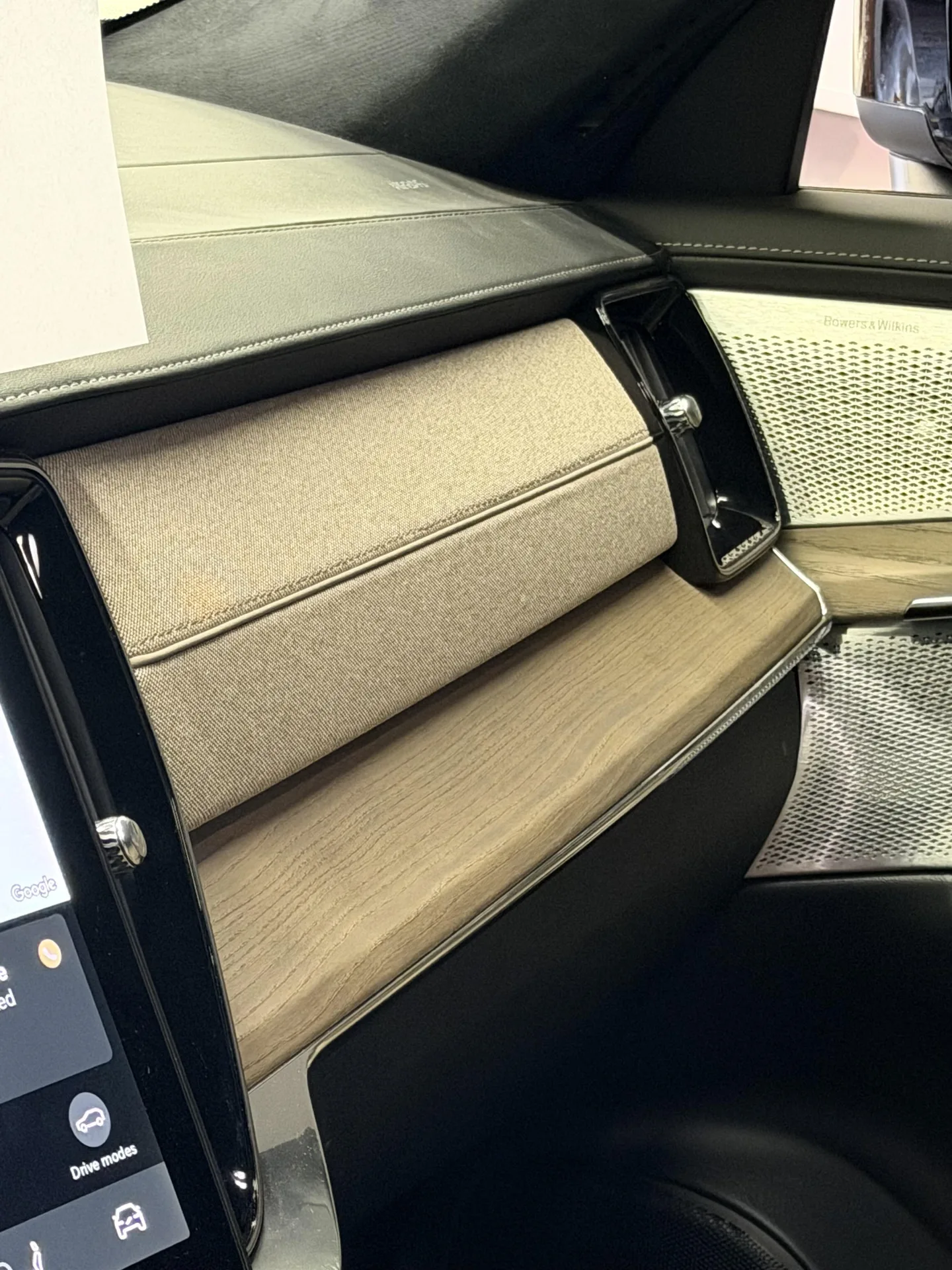 ولوو  XC90 9