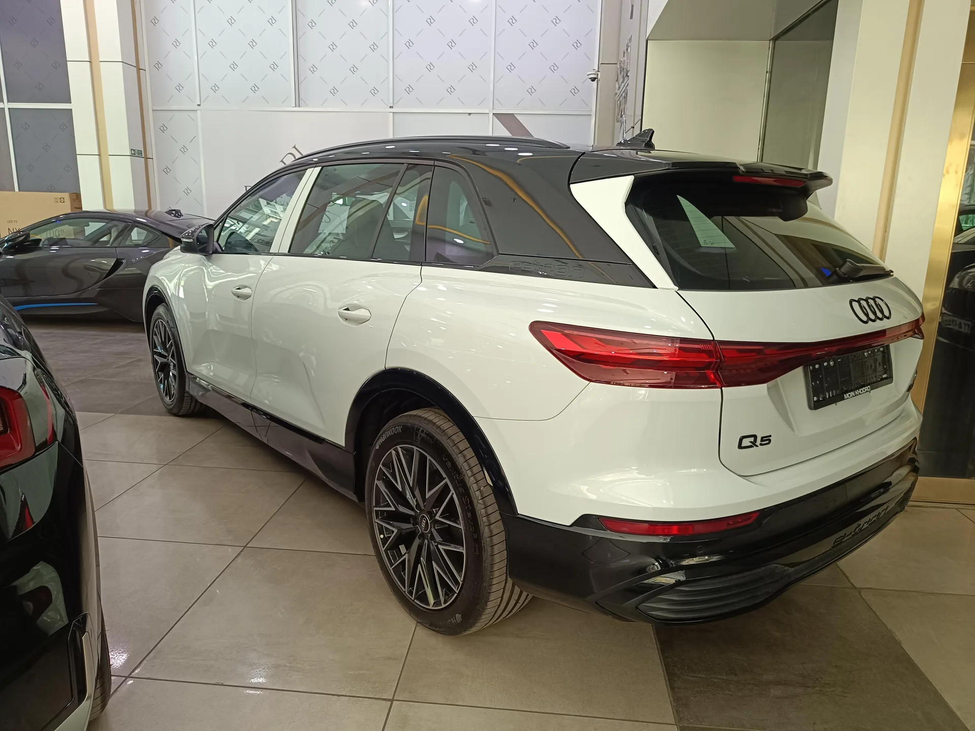 آئودی  Q5 e-tron 2