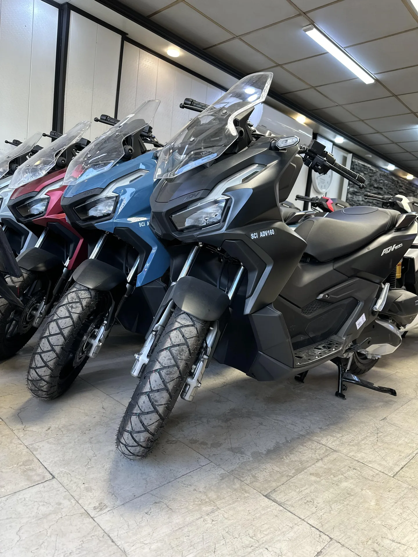 هوندا ADV 160