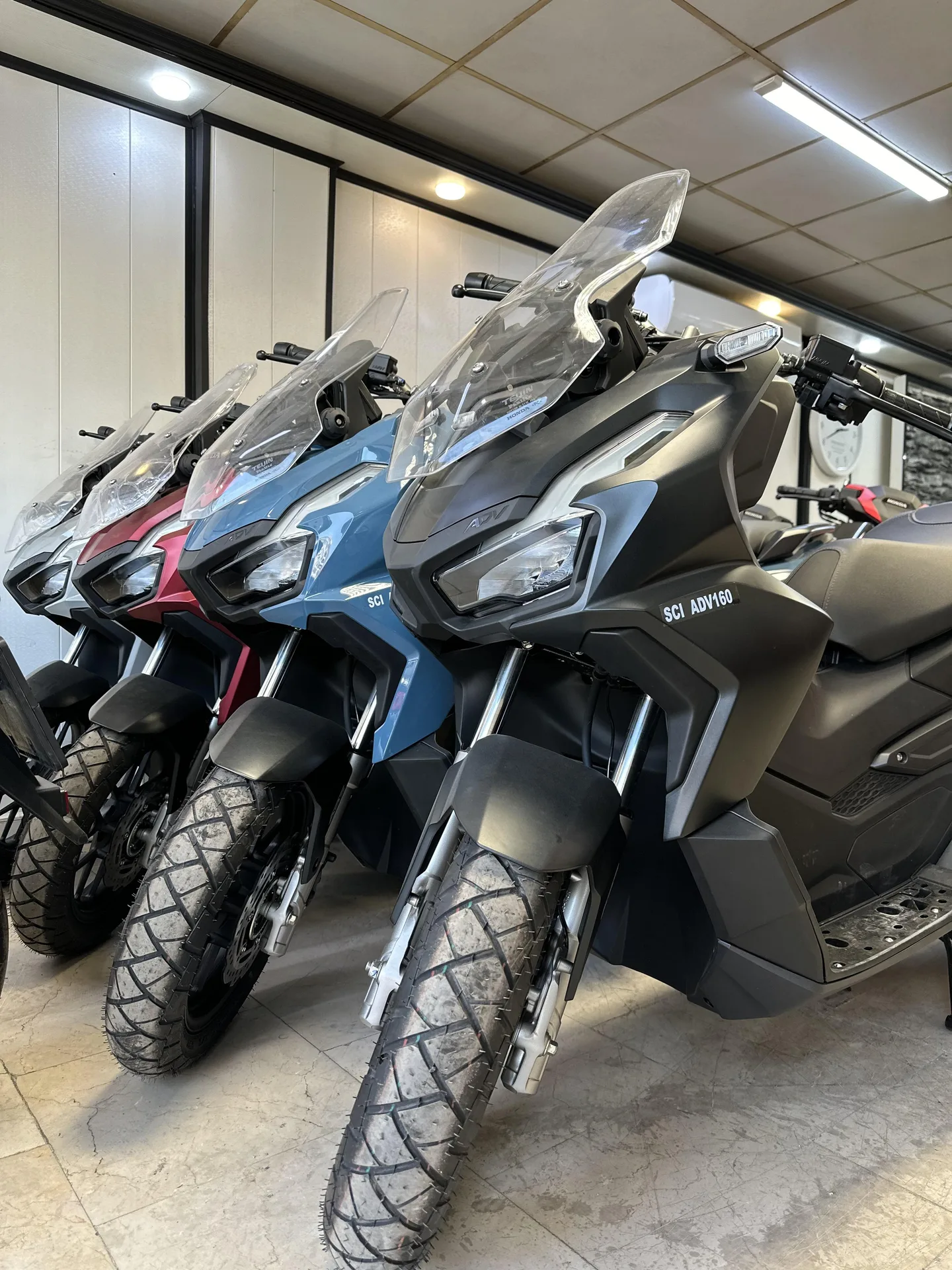 هوندا  ADV 160 4