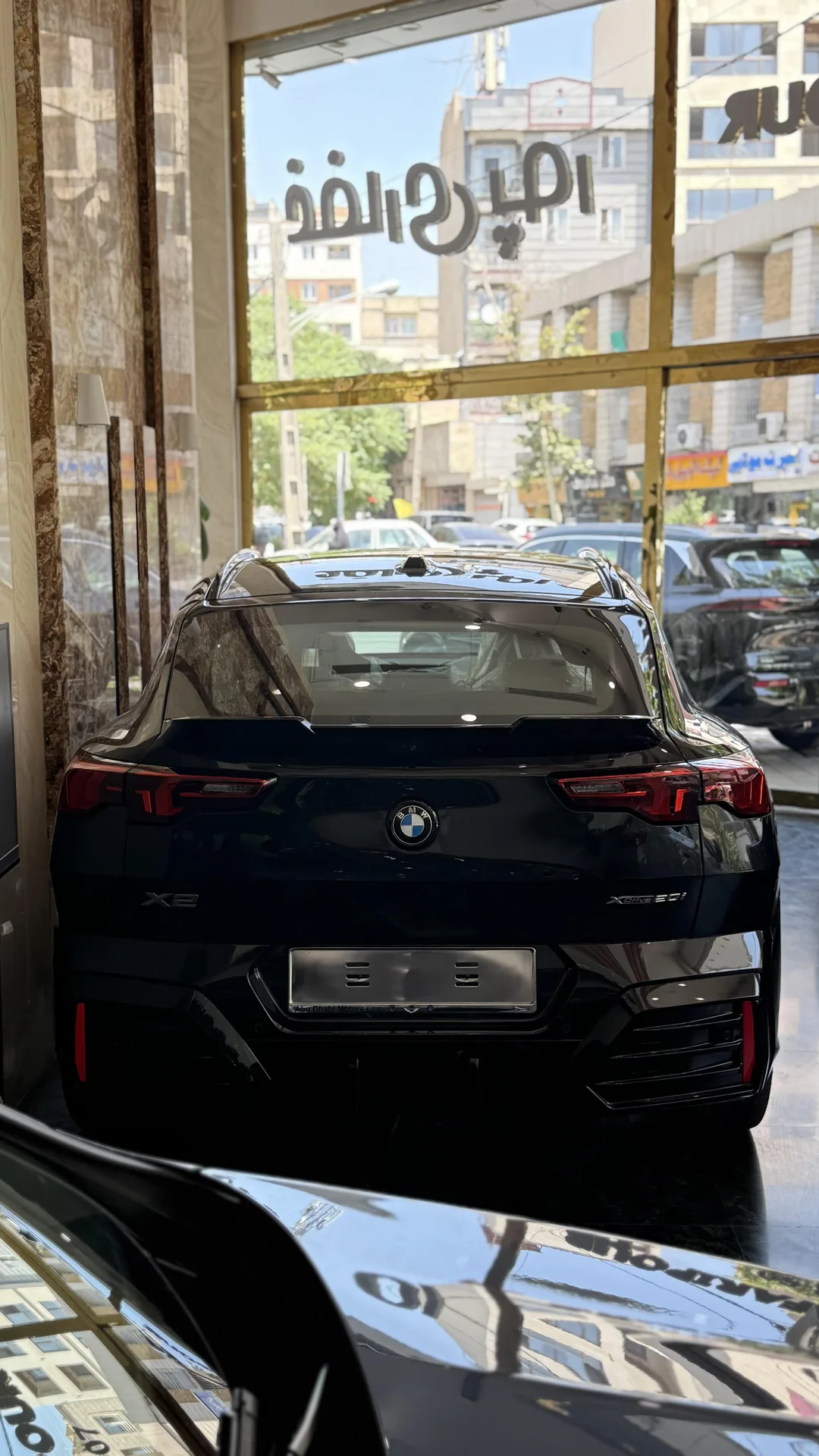 ب ام و  X2 3