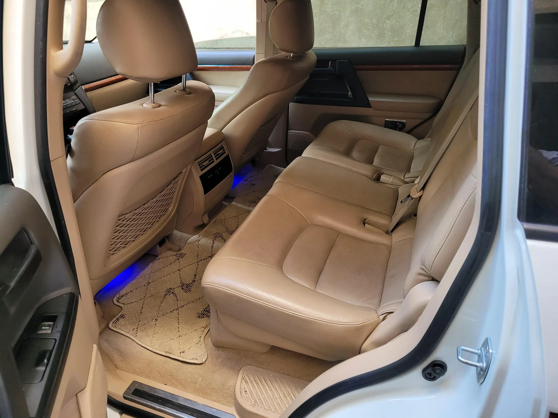 تویوتا  لندکروز چهار در 4