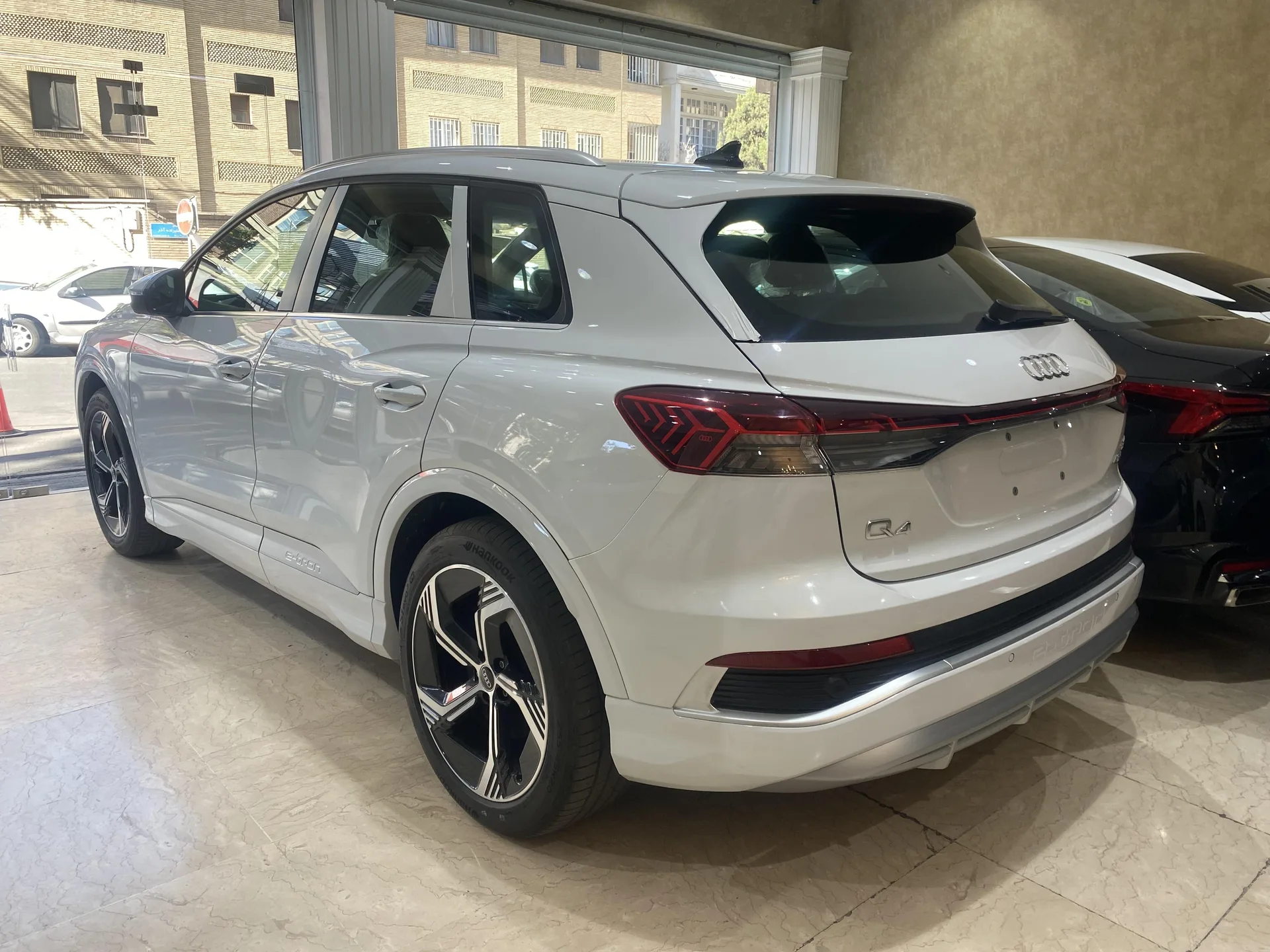 آئودی Q4 e-tron