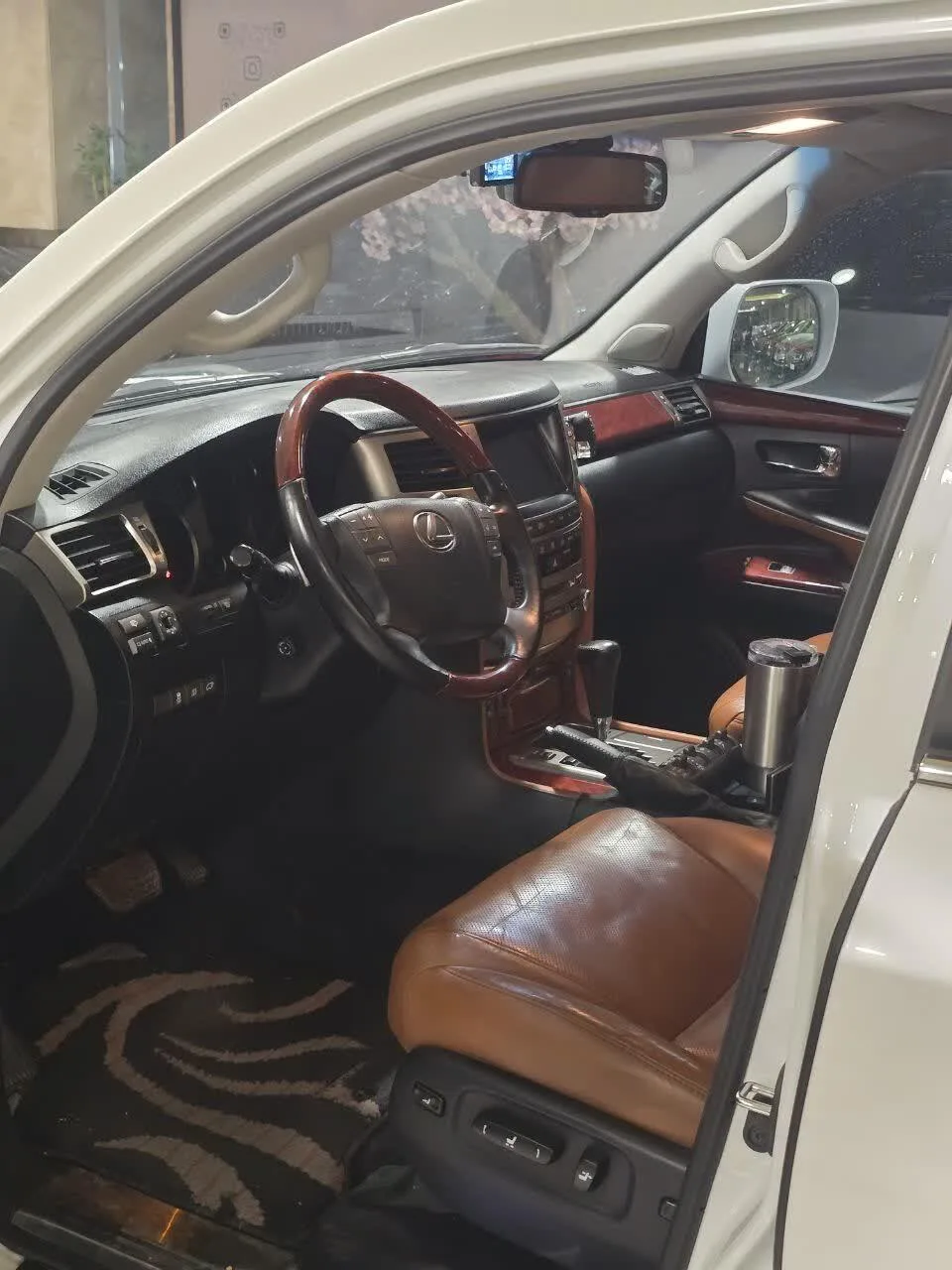 لکسوس  LX 4