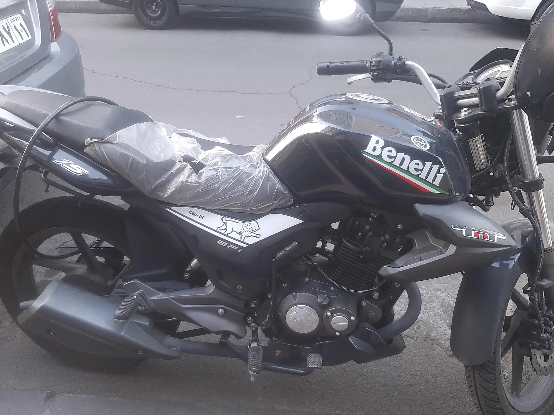 بنلی TNT 150