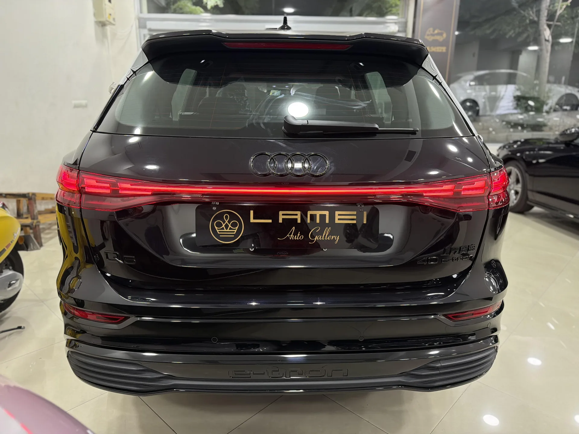 آئودی  Q5 e-tron 3
