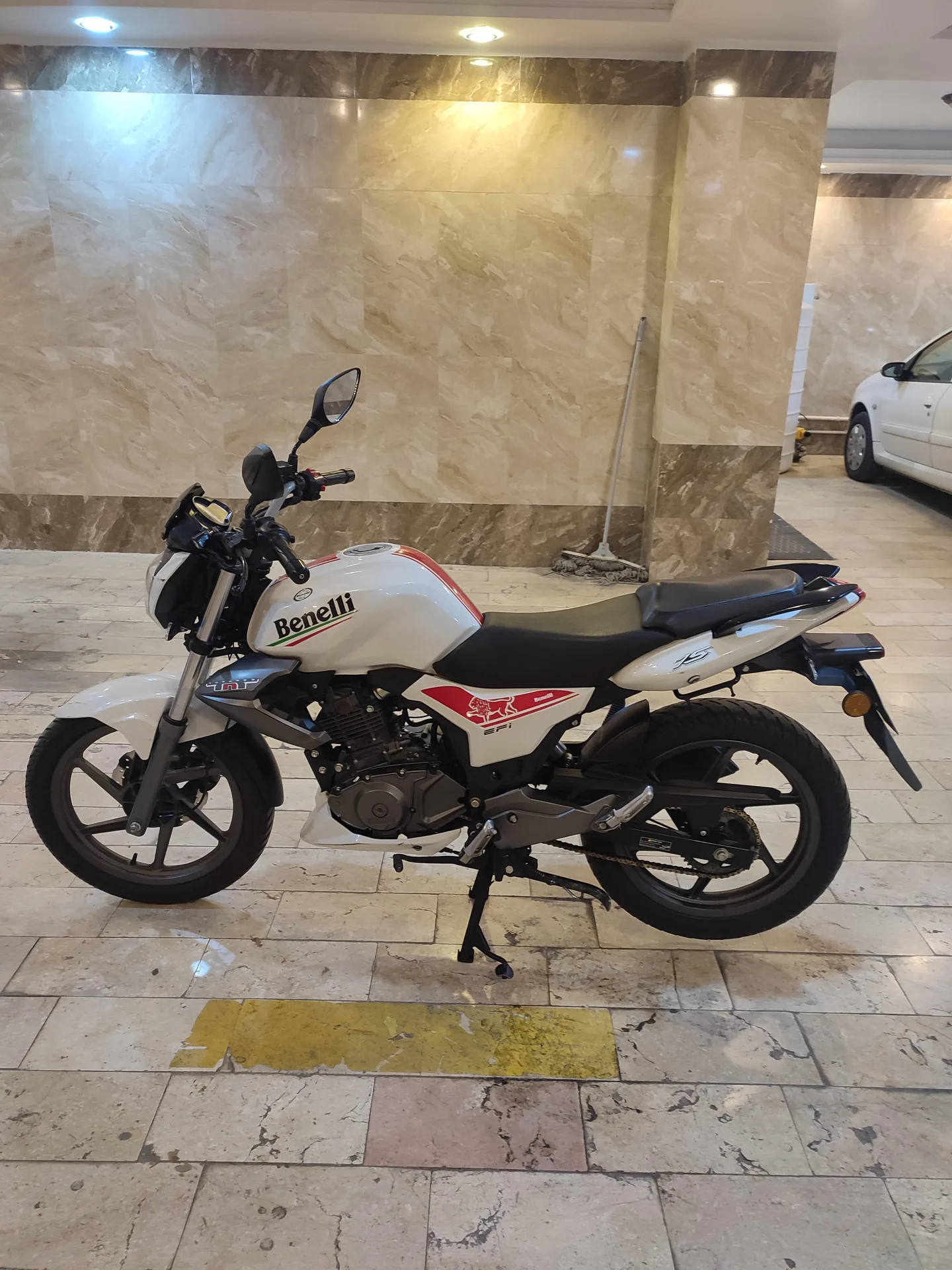 بنلی TNT 150