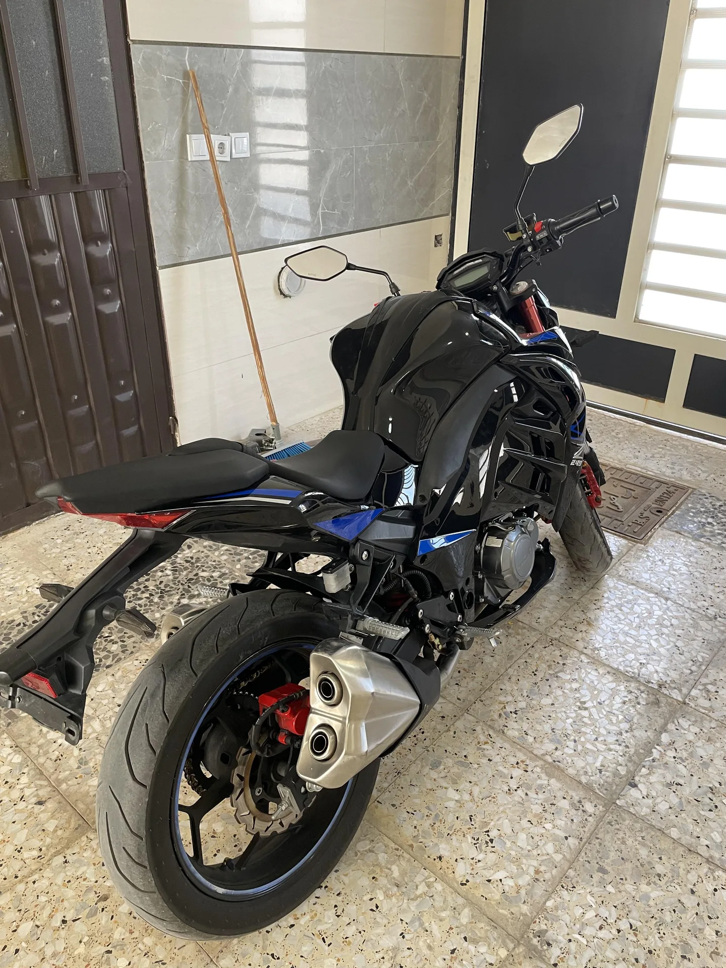 کاوازاکی Z1000