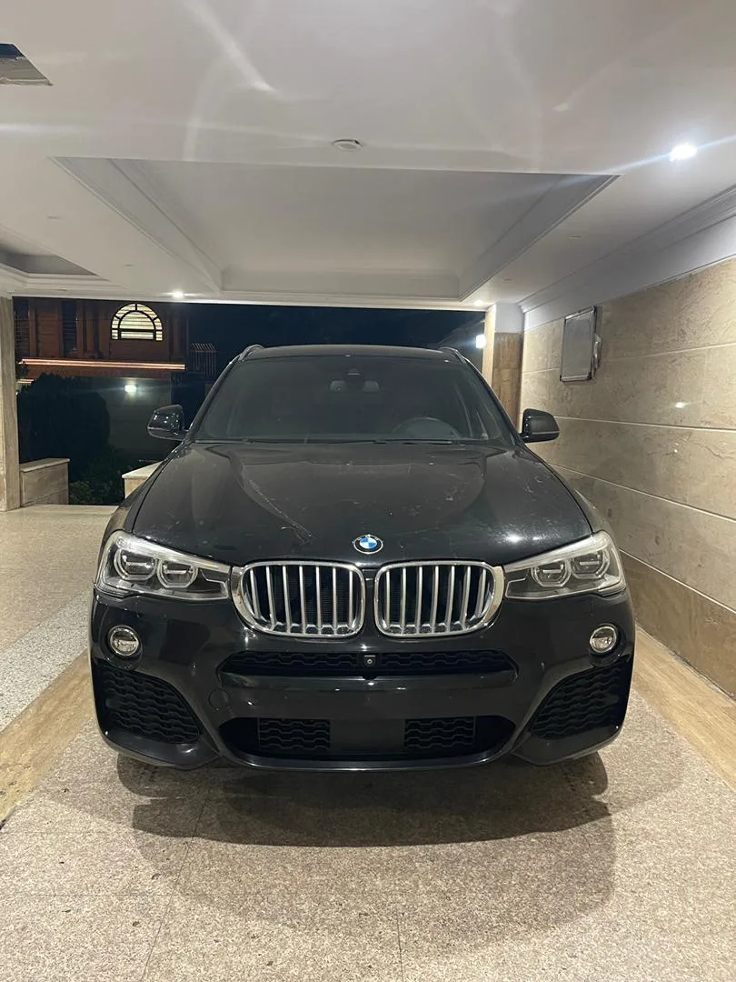 ب ام و X4
