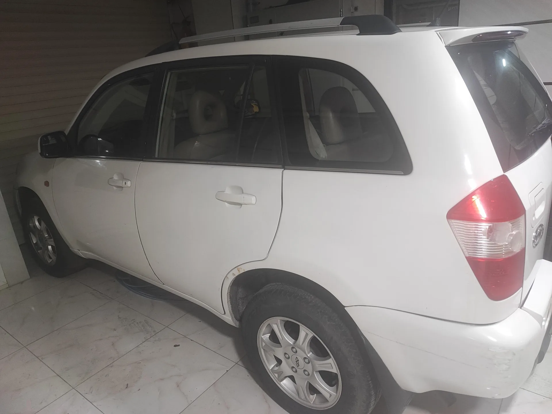 ام وی ام  X33 2