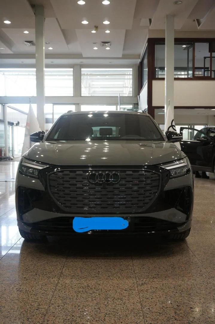 پیش فروش آئودی  Q4 e-tron