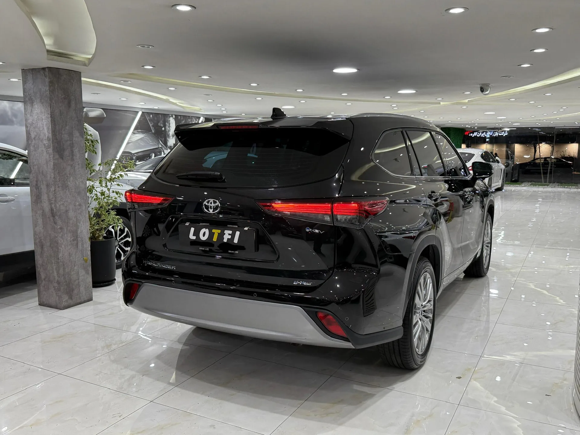 تویوتا  هایلندر هیبرید 5