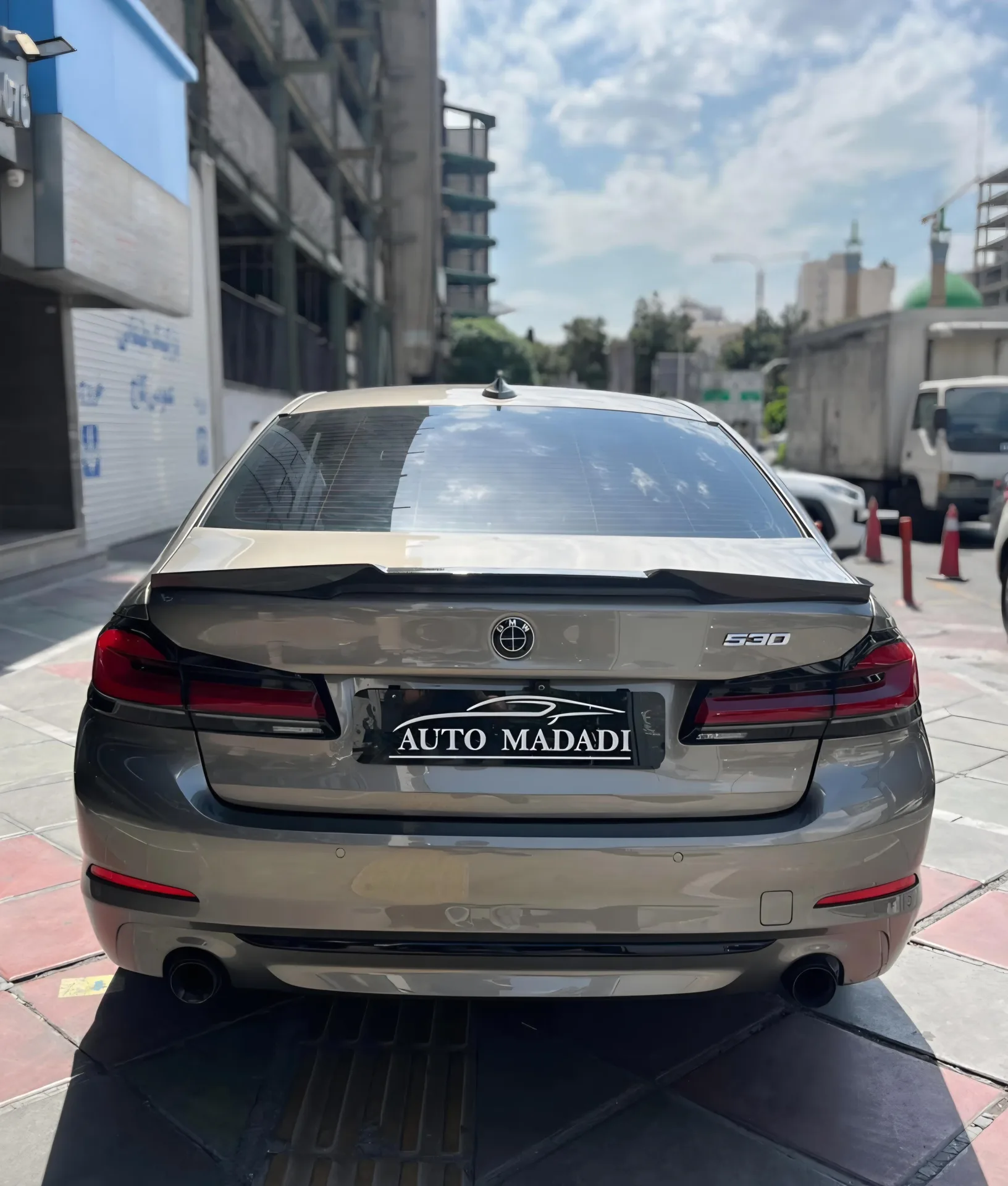 ب ام و  سری 5 سدان 6