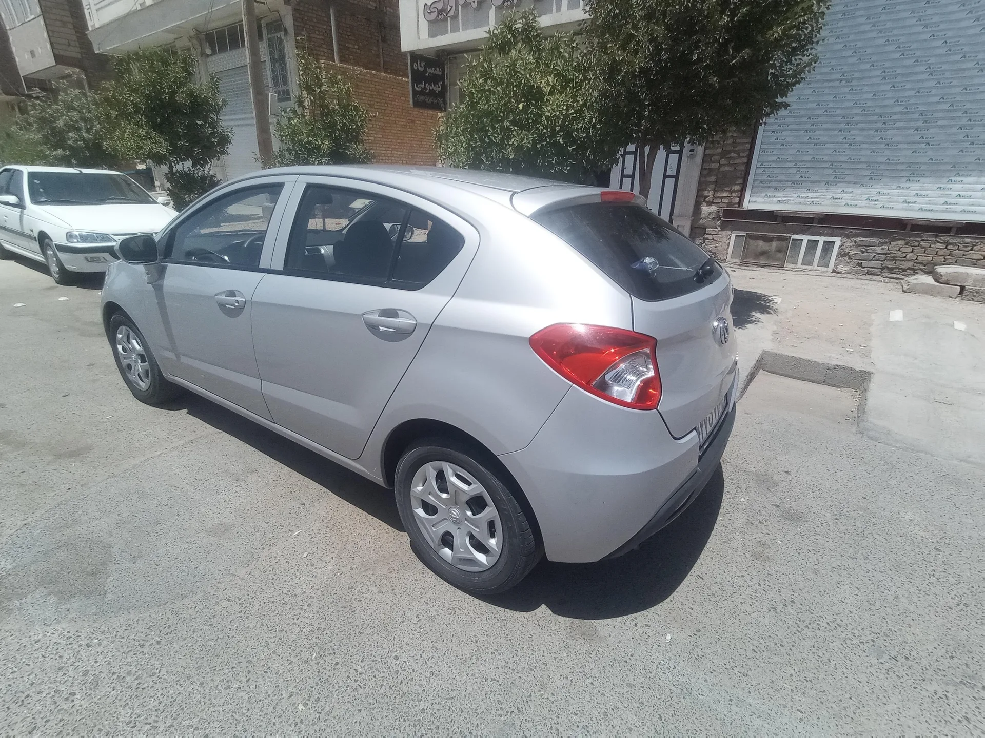 برلیانس  H220 4