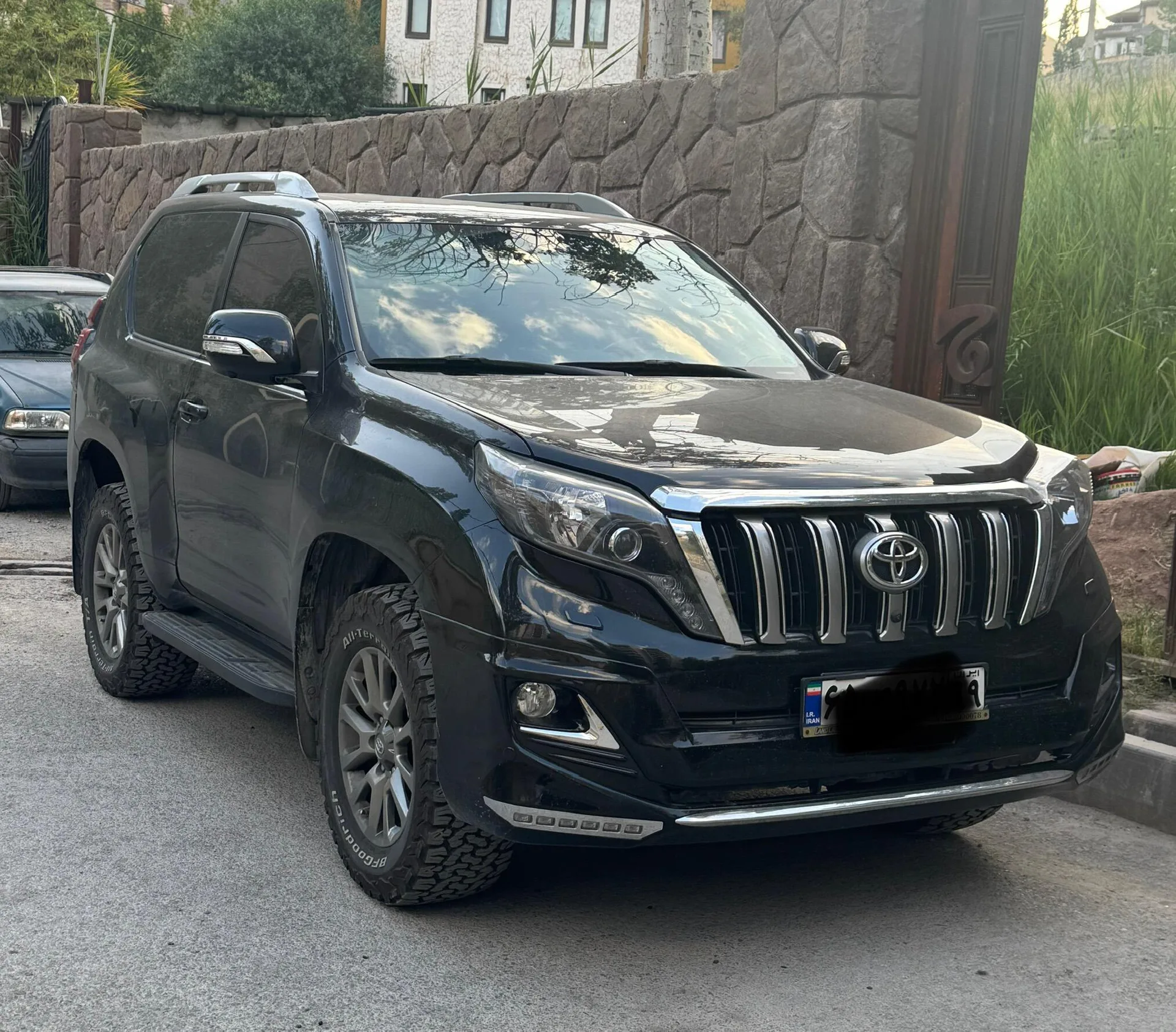 تویوتا  پرادو دو در 2