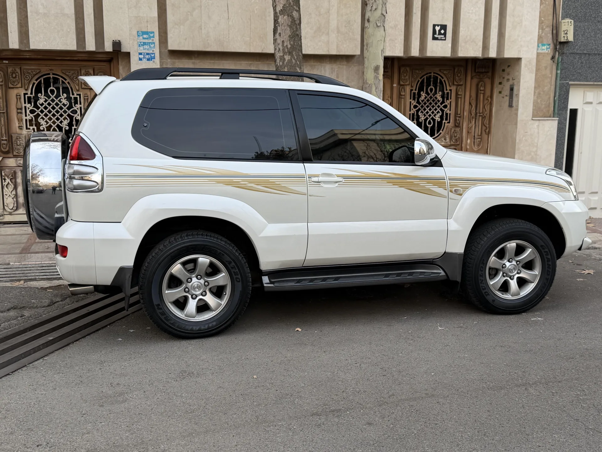 تویوتا  پرادو دو در 2