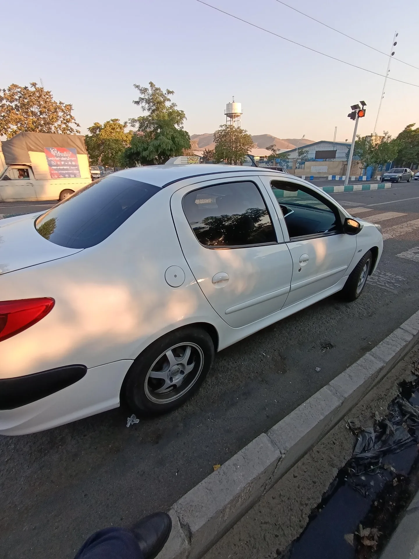 پژو 207 صندوقدار
