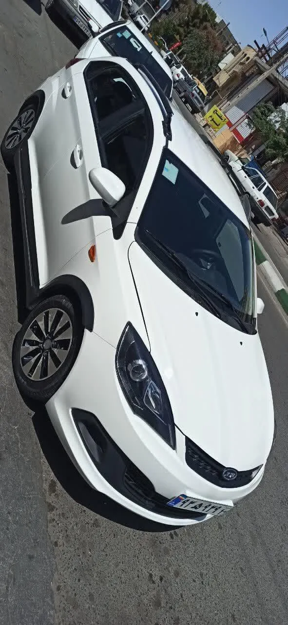 ام وی ام  315هاچ بک 3