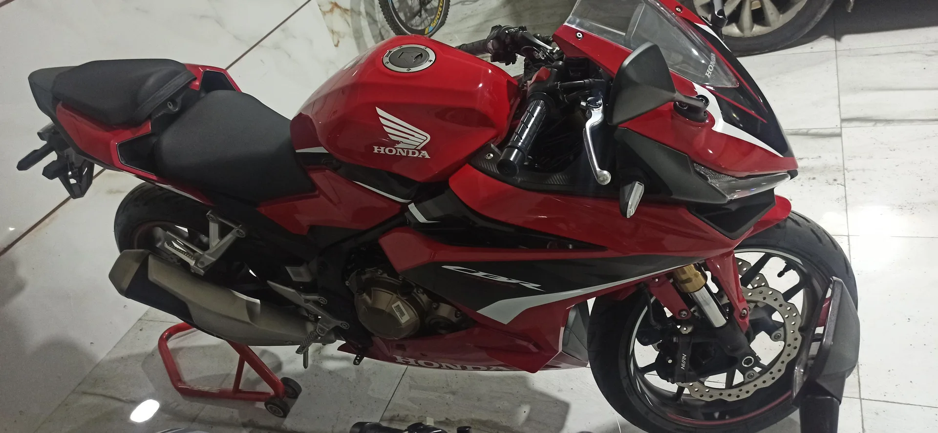 هوندا  CBR 1000 3