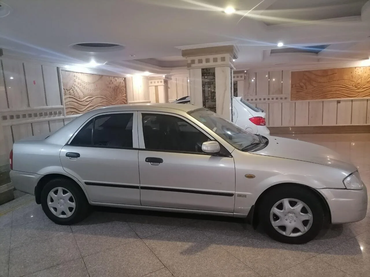 مزدا  323 2