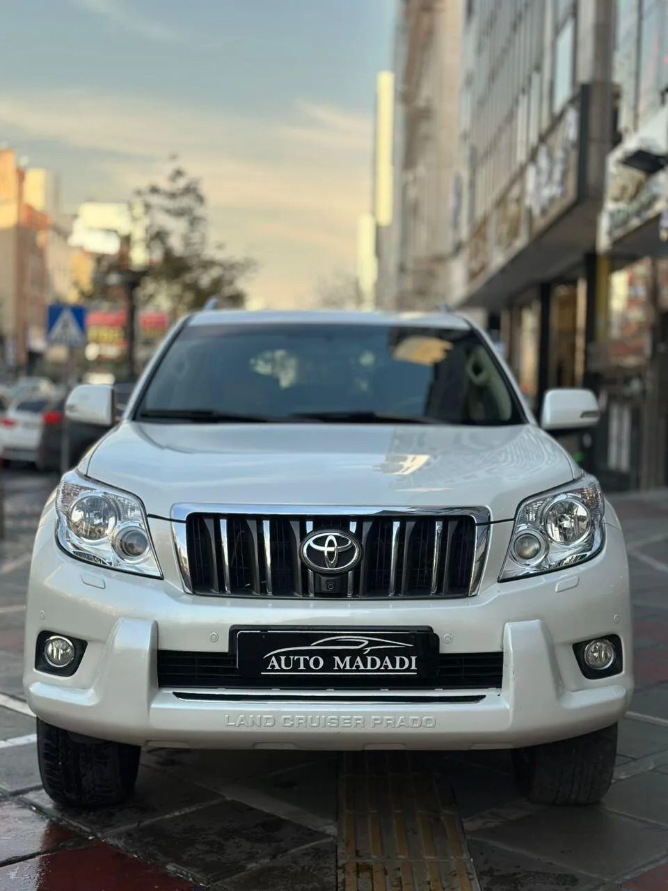 تویوتا  پرادو  چهار در 2