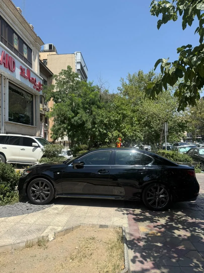 لکسوس  GS 4