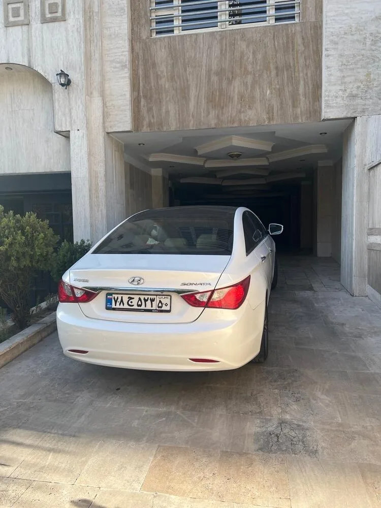 هیوندای  سوناتا 2