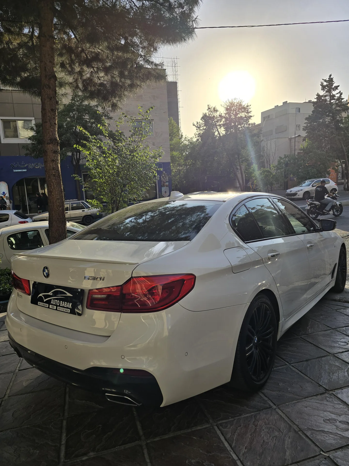 ب ام و  سری 5 سدان 3