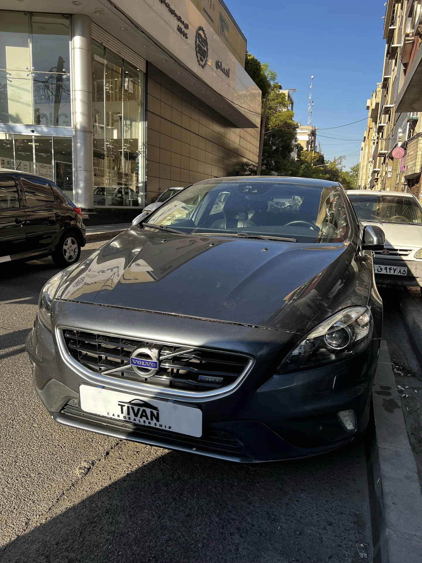 ولوو V40