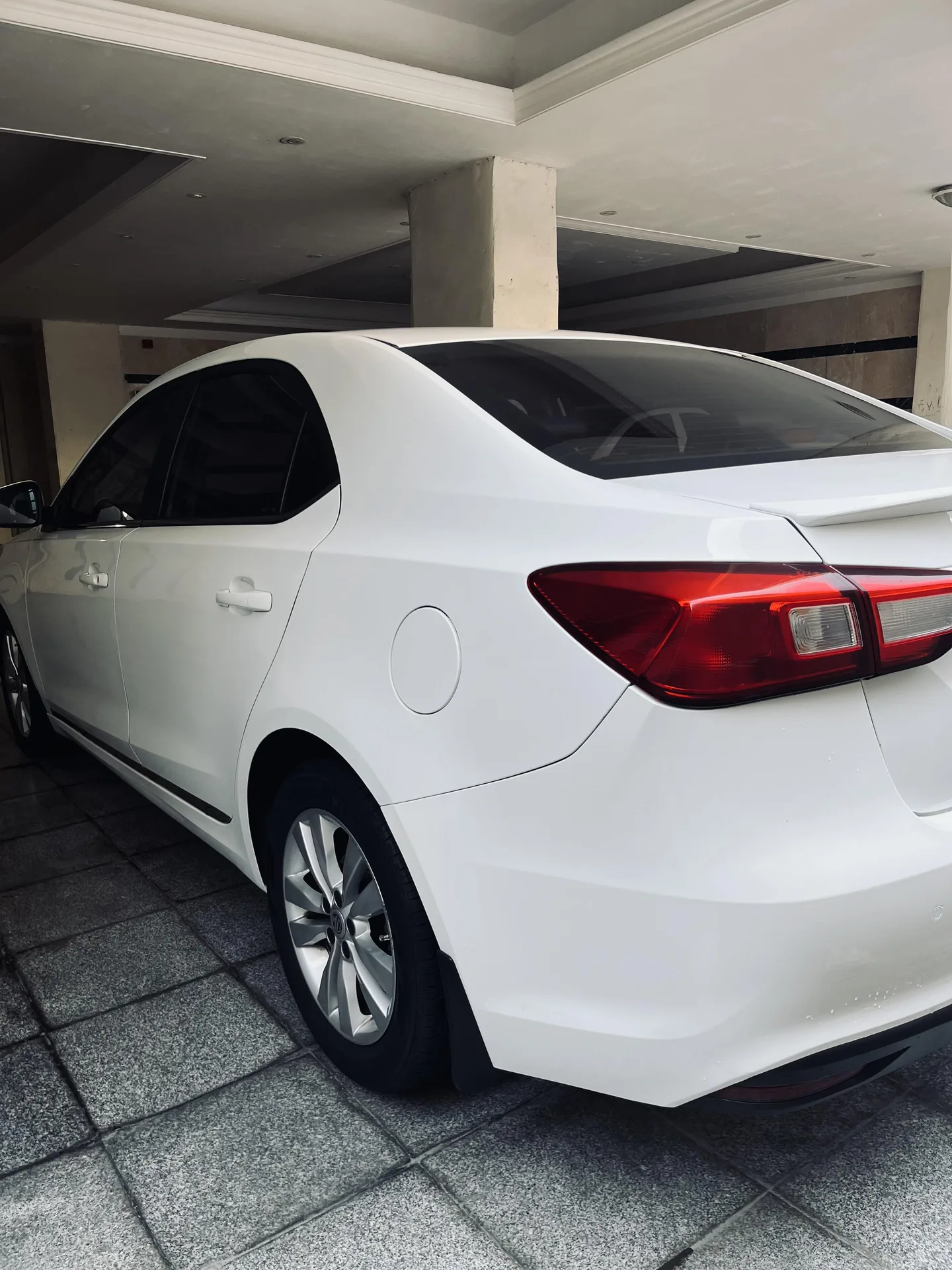 ام جی  360 2