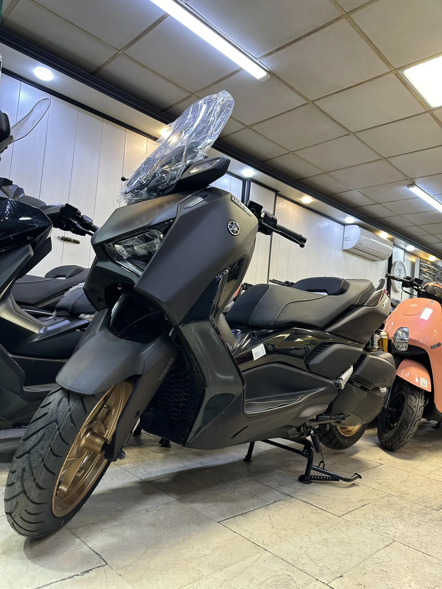 یاماها XMAX 300