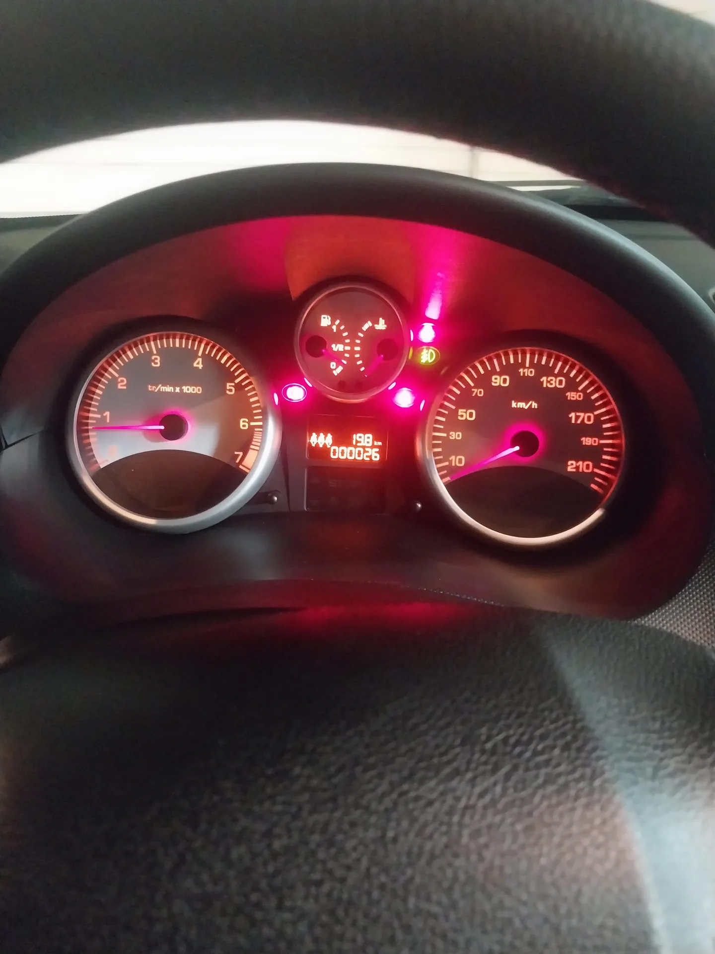 پژو  207 2
