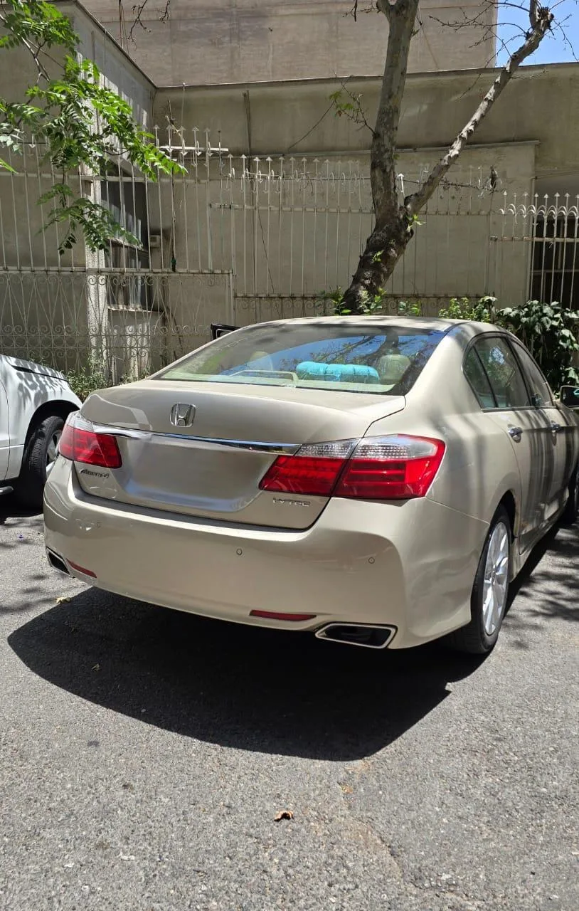 هوندا  آکورد 2