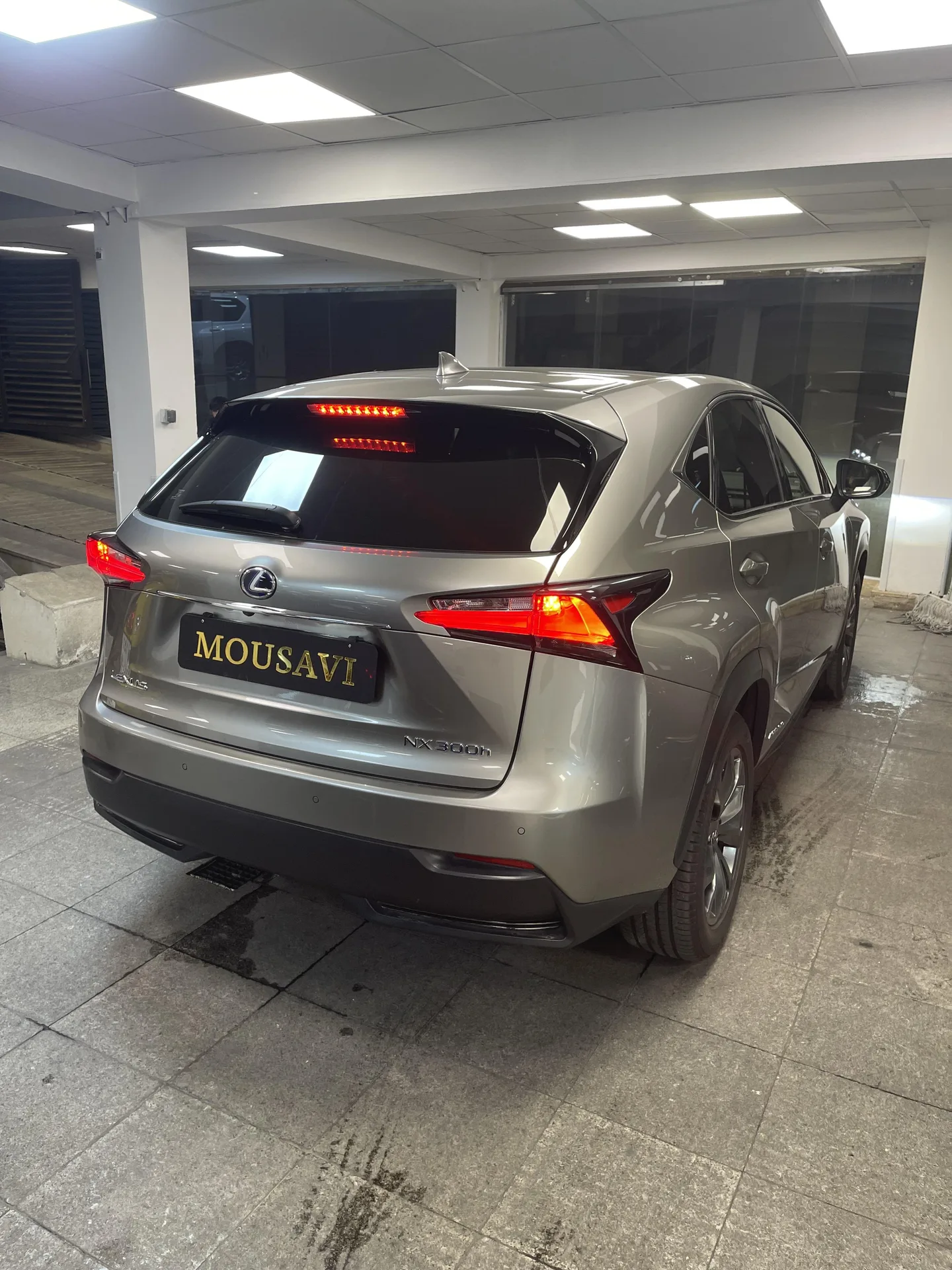 لکسوس  NX هیبرید 5